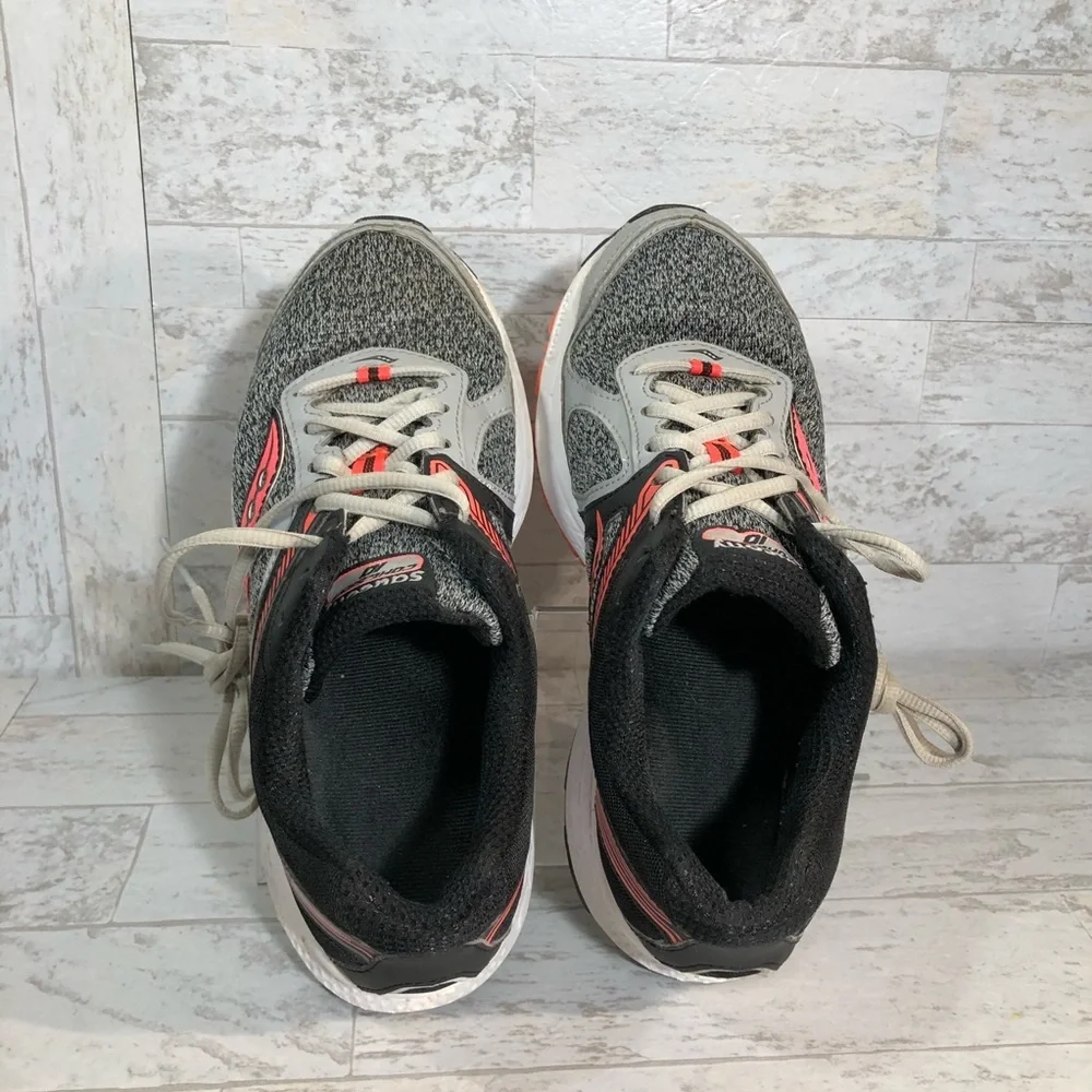 Saucony Cohesion 10 Running Shoes Gray Pink GUC‎